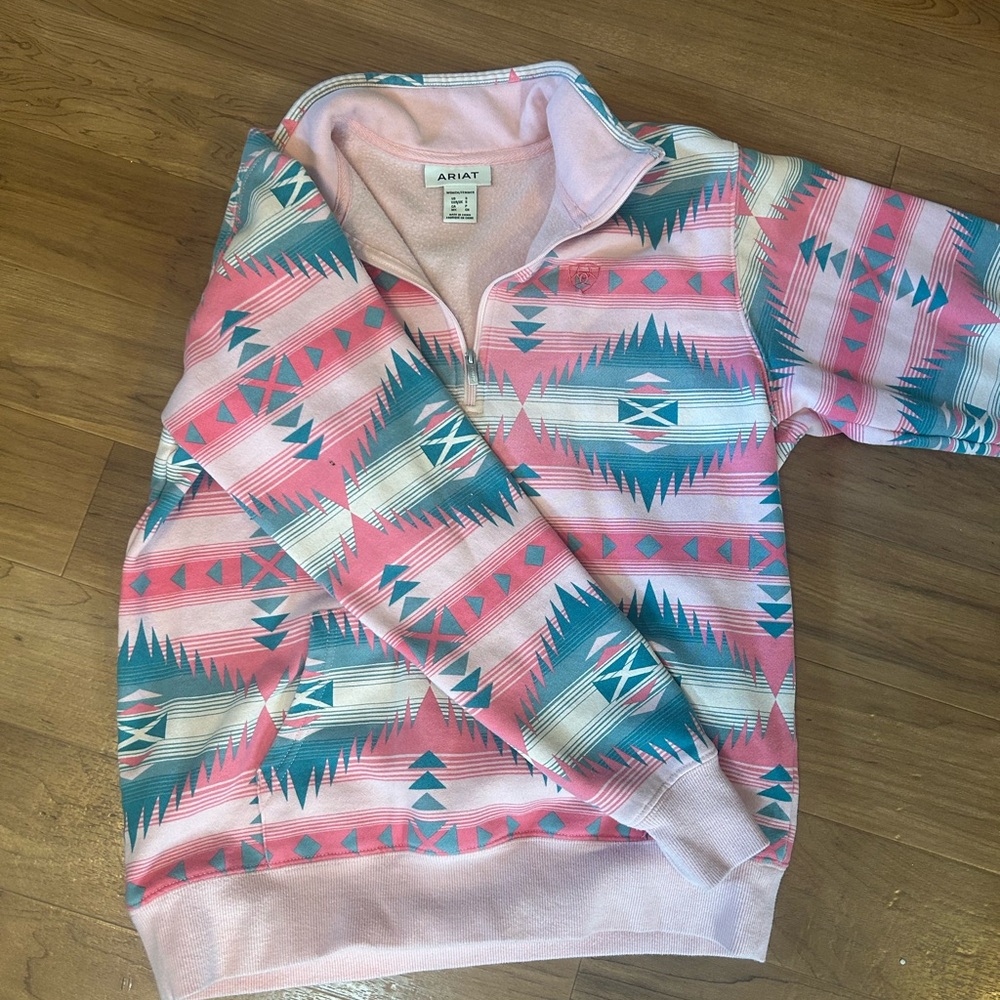 women’s Ariat quarter zip- size medium